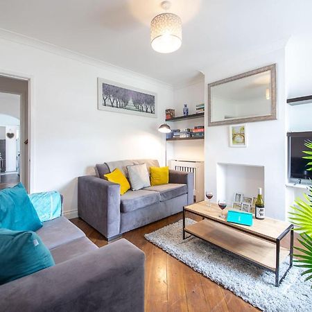 Bright 3 Bedroom Townhouse Near City Centre NWI Esterno foto