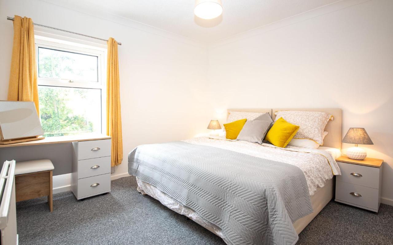 Bright 3 Bedroom Townhouse Near City Centre NWI Esterno foto
